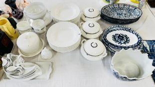 A GROUP OF SUNDRY DINNERWARE TO INCLUDE 3 X ROYAL DOULTON PRINCETON H 5098 COVERED TUREENS,