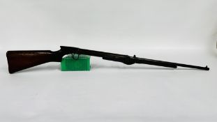 A VINTAGE BSA UNDER LEVER AIR RIFLE 545671 - SOLD AS SEEN.