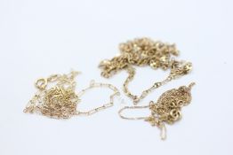 A FINE BATON LINK NECKLACE MARKED 14K WITH CLASP MARKED 9CT ALONG WITH A FINE LINK NECKLACE MARKED