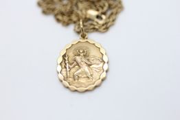 A 9CT GOLD ST CHRISTOPHER PENDANT NECKLACE ON MULTI LINK CHAIN.