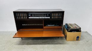 A VINTAGE GRUNDIG STERO-CONSOLE MANDELLO 7/6B (COLLECTORS ITEM ONLY) ALONG WITH TWO BOXES OF