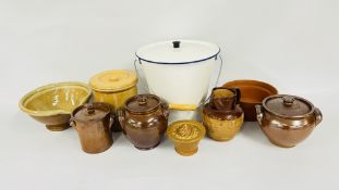 A COLLECTION OF VINTAGE STONEWARE POTS AND JUGS TO INCLUDE LAMBETH STYLE HUNTING SCENE JUG,