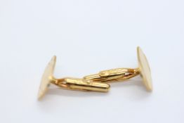 A PAIR OF 9CT GOLD GENTLEMAN'S CUFFLINKS.