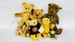 A GROUP OF COLLECTORS TEDDY BEARS TO INCLUDE 2 VINTAGE JOINTED (ONE MUSICAL), DEAN'S RAGBOOK CO.