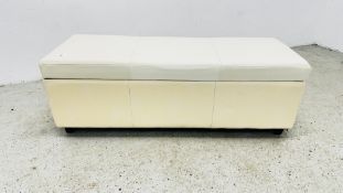 A FAUX CREAM LEATHER UPHOLSTERED BLANKET BOX / SEAT W 122CM, D 45CM, H 42CM.