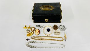 VICTORIAN JEWELLERY BOX AND CONTENTS TO INCLUDE CAMEO BROOCHES,