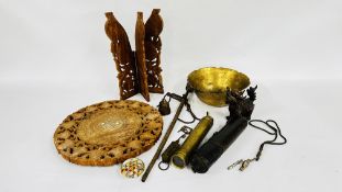 GROUP OF COLLECTABLE ITEMS TO INCLUDE BRASS BOWL, TELESCOPE IN LEATHER SLEEVE, VINTAGE SCALES,