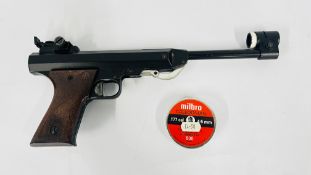 SUSSEX ARMOURY R071 PANTHER STANDARD .177 CALIBRE TARGET AIR PISTOL IN ORIGINAL BOX - SOLD AS SEEN.