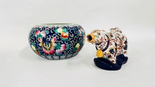 A C20TH CHINESE STYLE JARDINIERE FLORAL PAINTED ON A BLUE GROUND H 17CM ALONG WITH A CHINESE IMARI