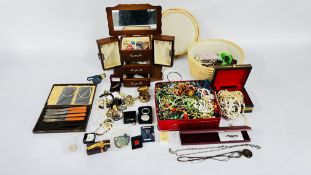 A BOX CONTAINING AN EXTENSIVE GROUP OF COSTUME JEWELLERY, BEADED NECKLACES,