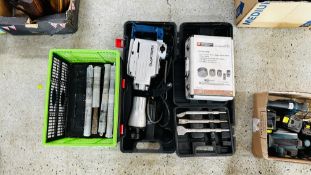 LAPTRONIX PTL-68 1700 WATT HEAVY DUTY DEMOLITION BREAKER PLUS FIVE ATTACHMENTS PLUS CASED