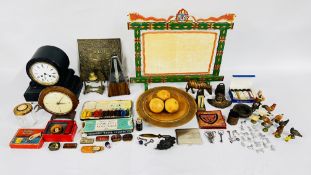 A BOX OF COLLECTIBLES TO INCLUDE A VINTAGE SMITHS MANTEL CLOCK, TIDLEY WINKS GAME,