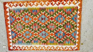 100% HAND KNOTTED CHOBI KILIM RUG, 123 X 81CM.