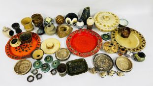 AN EXTENSIVE COLLECTION OF STUDIO POTTERY, MANY PIECES BEARING SIGNATURE C. PLUNKETT.