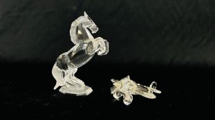 TWO SWAROVSKI CRYSTAL CABINET ORNAMENTS TO INCLUDE A PLANE AND A HORSE IN PRESENTATION BOXES.
