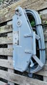 A GEARED HEAVY DUTY CABLE PULLER WITH CABLE (NO EXTENSION HANDLE) - SOLD AS SEEN.