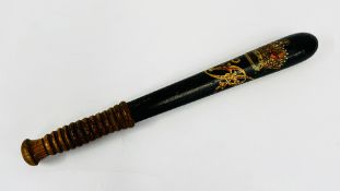 A VICTORIAN PAINTED WOODEN TRUNCHEON, L 39CM.