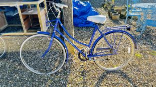 RALEIGH CAPRICE 3 SPEED LADIES BICYCLE.