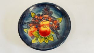 A MOORCROFT POTTERY 