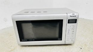 PANASONIC INVERTER SLIMLINE COMBI OVEN TO INCLUDE TRAY, GRILL AND PLATE - SOLD AS SEEN.