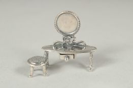 A miniature silver dressing table, 3cm.