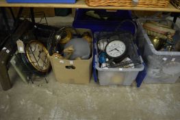 A quantity of household miscellaneous.