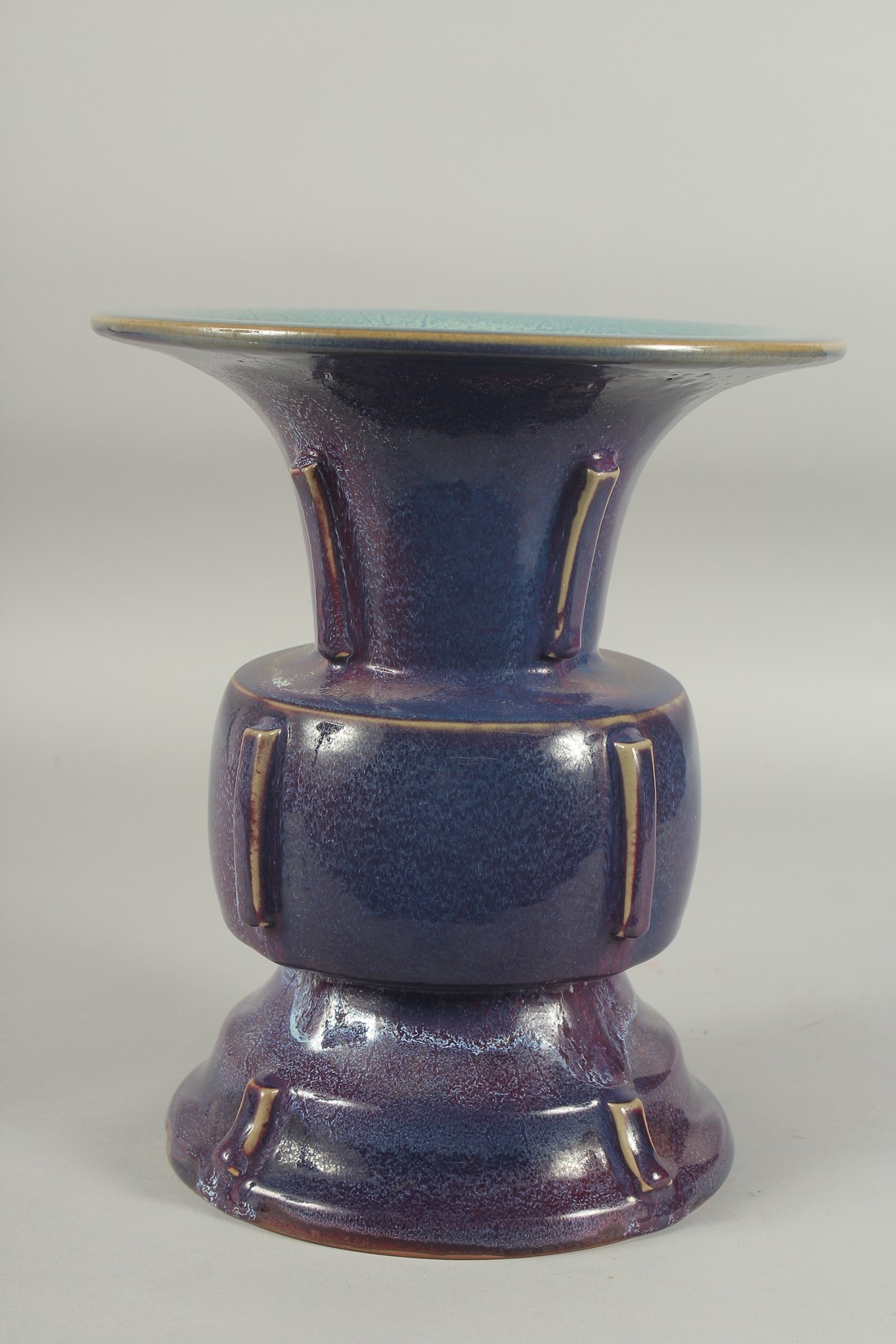 A LARGE CHINESE JUN WARE PORCELAIN VASE, 27cm high. - Image 3 of 7