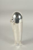 A GOOD SILVER PLATED ZEPPELIN COCKTAIL SHAKER. 9.5ins.