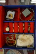A quantity of rings and other jewellery.