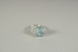 AN 18CT WHITE GOLD, DIAMOND AND AQUAMARINE RING, aquamarine approx. 7cts.