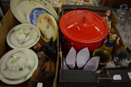 Miscellaneous collectables to include nodding dolls.