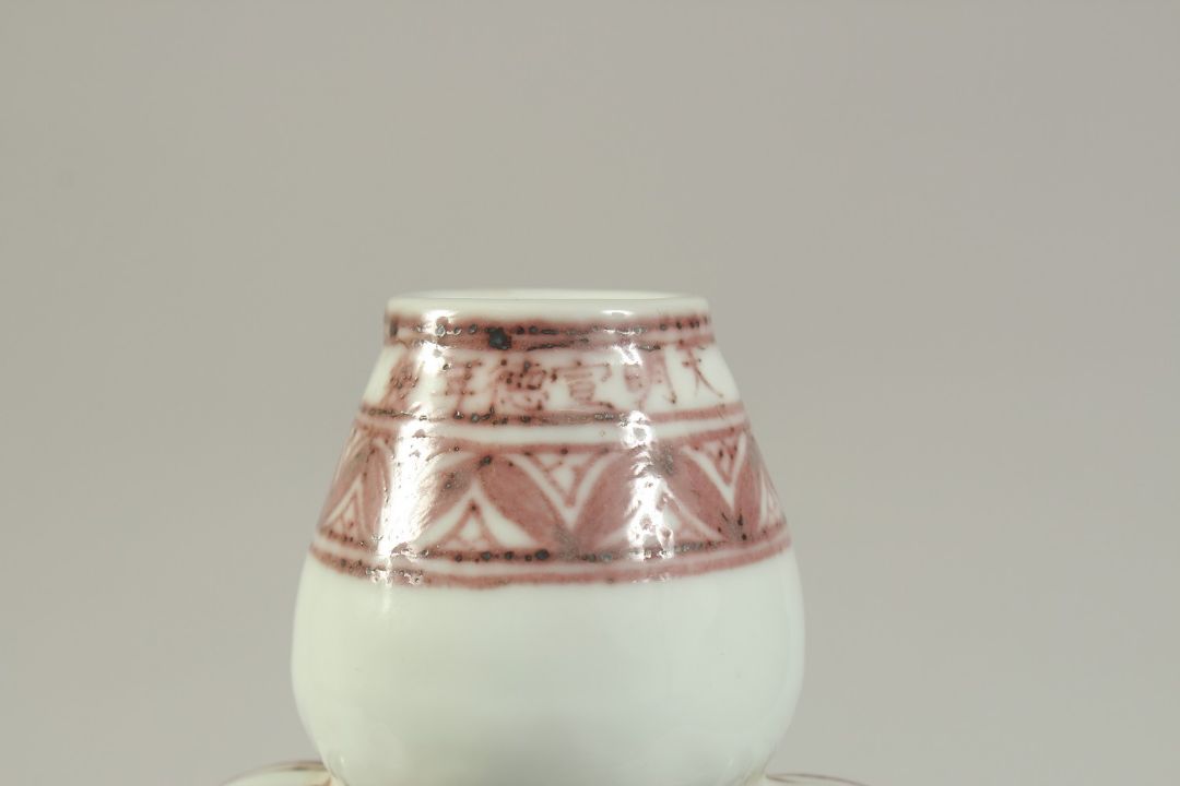 A CHINESE UNDERGLAZE RED PORCELAIN MOONFLASK. 31cms high. - Image 5 of 7