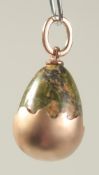 A RUSSIAN 14CT GOLD AND ENAMEL PENDANT.