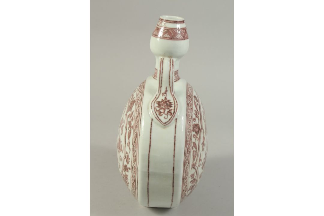 A CHINESE UNDERGLAZE RED PORCELAIN MOONFLASK. 31cms high. - Image 2 of 7