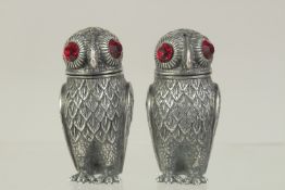 A PAIR OF OWL SILVER PLATED SALT AND PEPPERS.2.75ins.
