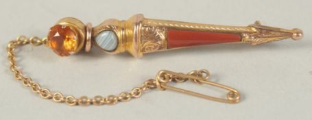 A 9CT GOLD VICTORIAN SCOTTISH AGATE BROOCH