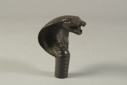 A BRONZE WALKING STICK HANDLE 