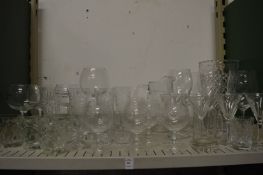 A quantity of glassware.