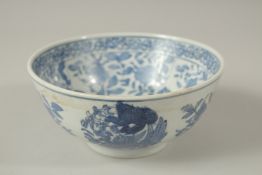 A CHINESE PORCELAIN BLUE AND WHITE CIRCULAR BOWL. Mark in blue. 14cms diameter.