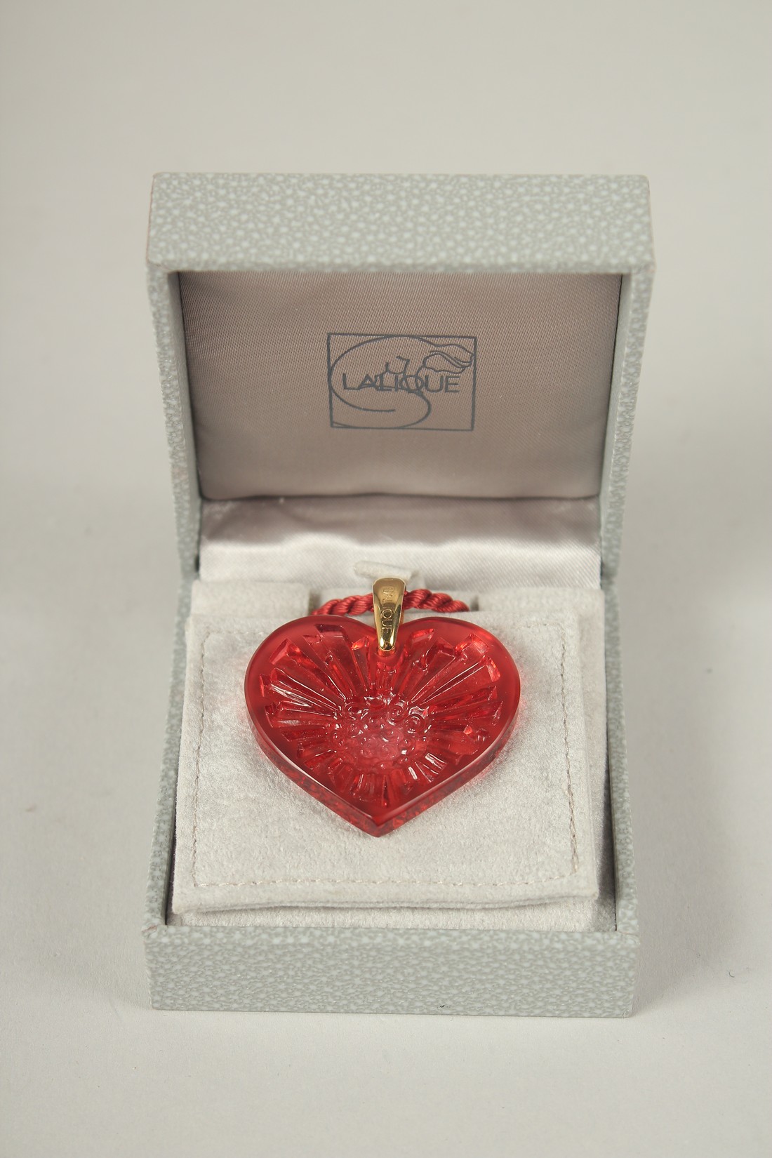 A LALIQUE PINK HEART PENDANT in a Lalique box. - Image 3 of 4