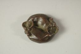 A GOOD BRONZE OXEN WEIGHT. 2cms.