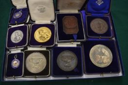 A good group of rowing and motoring medals, most with original boxes.