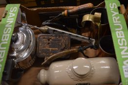 Miscellaneous collectables.