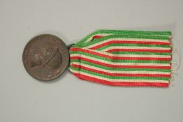 COMMEMORATIVE MEDAL FOR THE WAR OF 1915-1918, bronze with ribbon.