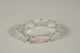 A SUPERB 18ct WHITE GOLD ART DECO DIAMOND SET BRACELET.