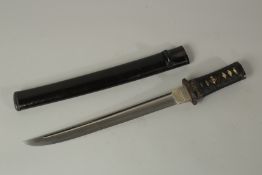 TANTO SOSHU SCHOOL. CIRCA 1500. 16ins long.