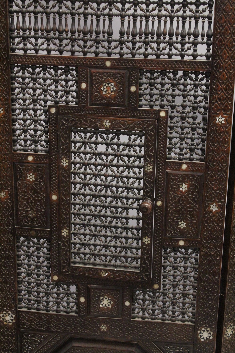 A VERY FINE 19TH CENTURY SYRIAN MOTHER OF PEARL INLAID WOODEN THREE-PANEL SCREEN, with three - Image 2 of 12