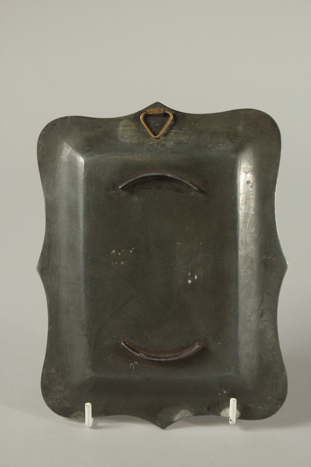 A 19TH CENTURY BIDRI SILVER INLAID TRAY DEPCITNG A DANCING FEMALE, 18cm x 14cm. - Image 2 of 2