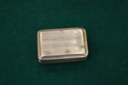 A Georgian silver vinaigrette (cover detached).