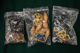 A box of bijouterie.